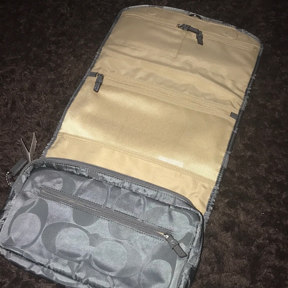 NWT Coach travel case - Picture 5 of 8